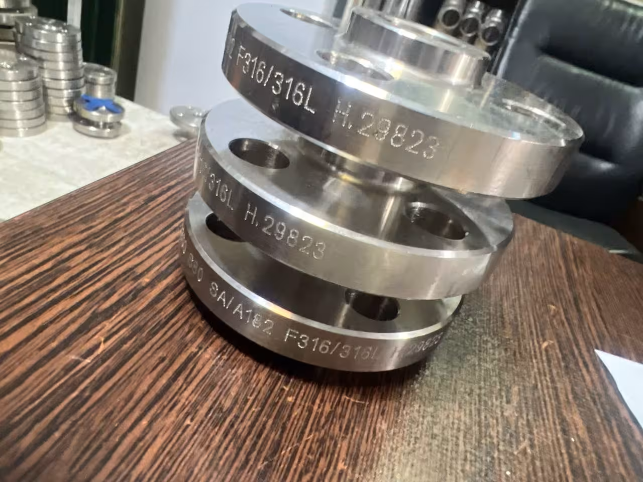 فلنج ساکت ولد استنلس استیل فورج ریس فیس "1/2 کلاس 600 B16 رده 80 جنس SA/A182 F316/F316L