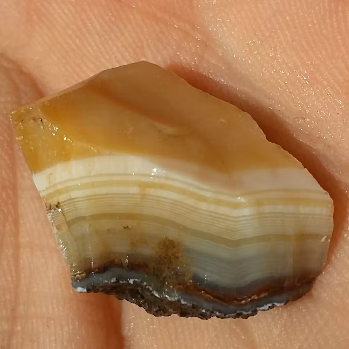 سنگ راف عقیق سلیمانی رنگی خاااااص زیبااا 100درصد طبیعی