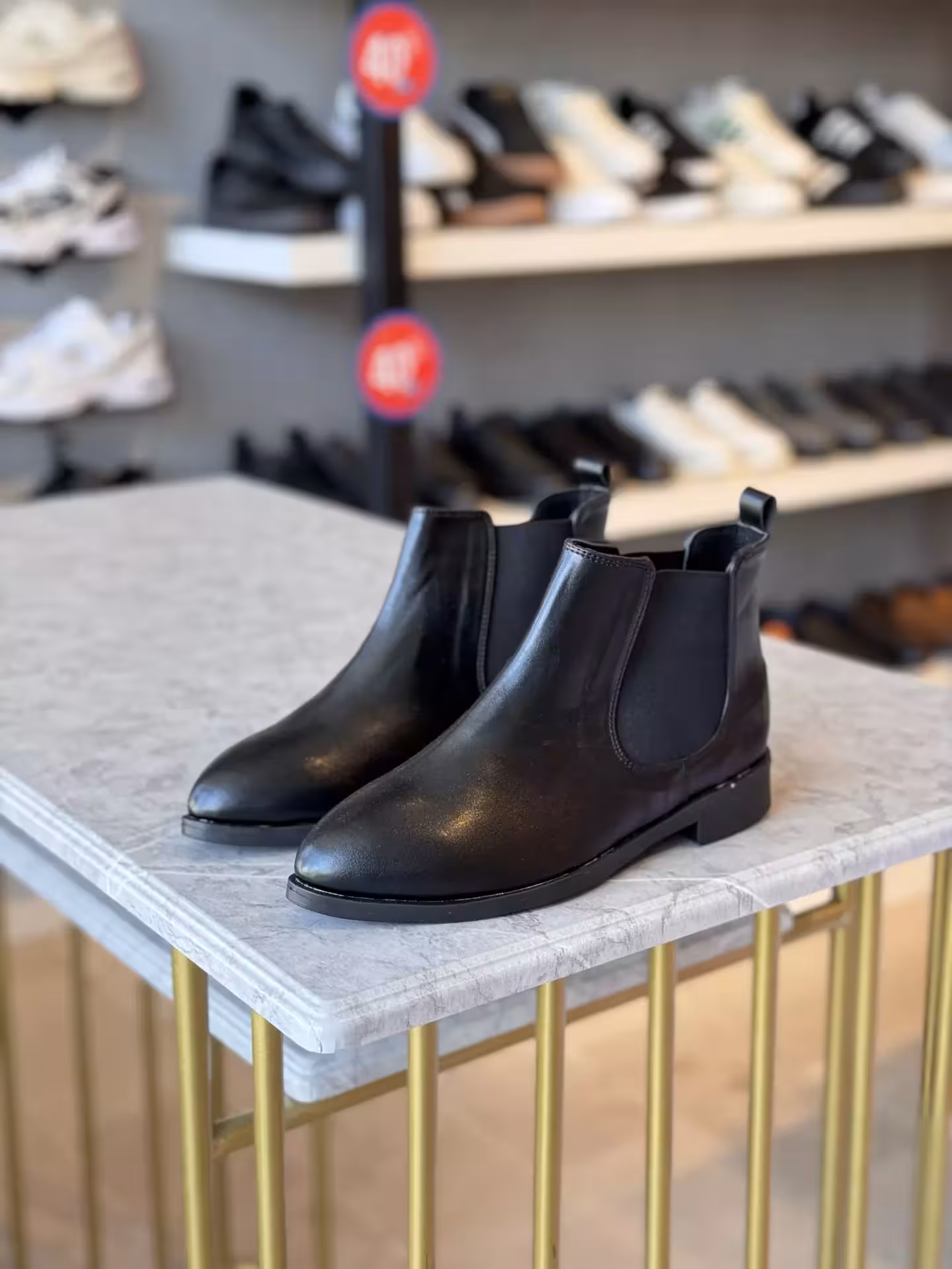 نیم بوت ساده کش دار کد N4-110 رنگ مشکی سایز 40