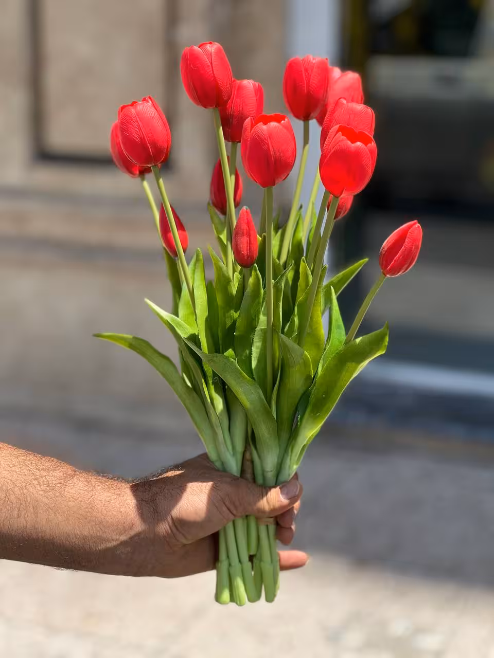 لاله مصنوعی لاتکس قرمز 5بازو(3گل و 2غنچه)