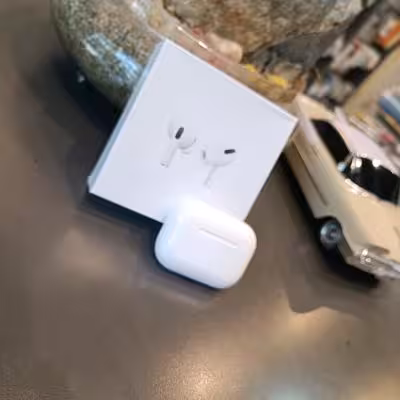 Airpod pro اقتصادی دارای مکالمه خوب