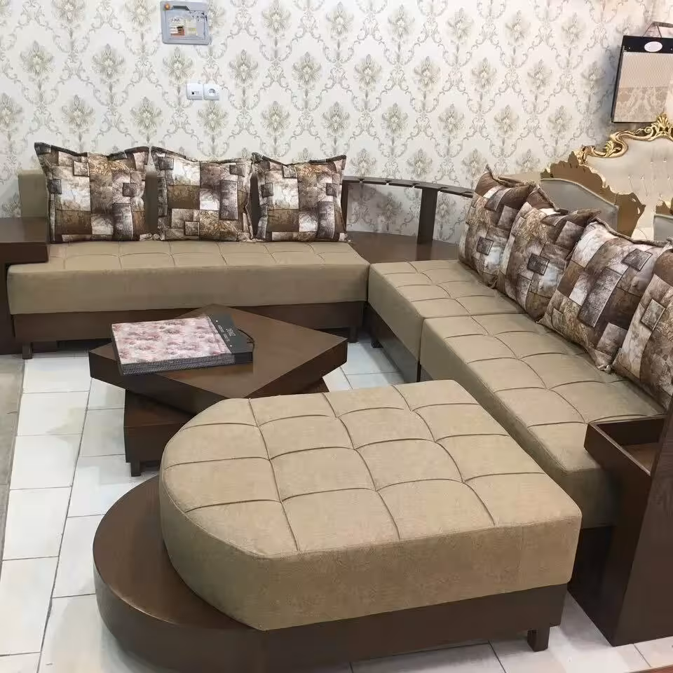 مبل مسیحیا ال روبیکا همراه با جلومبلی