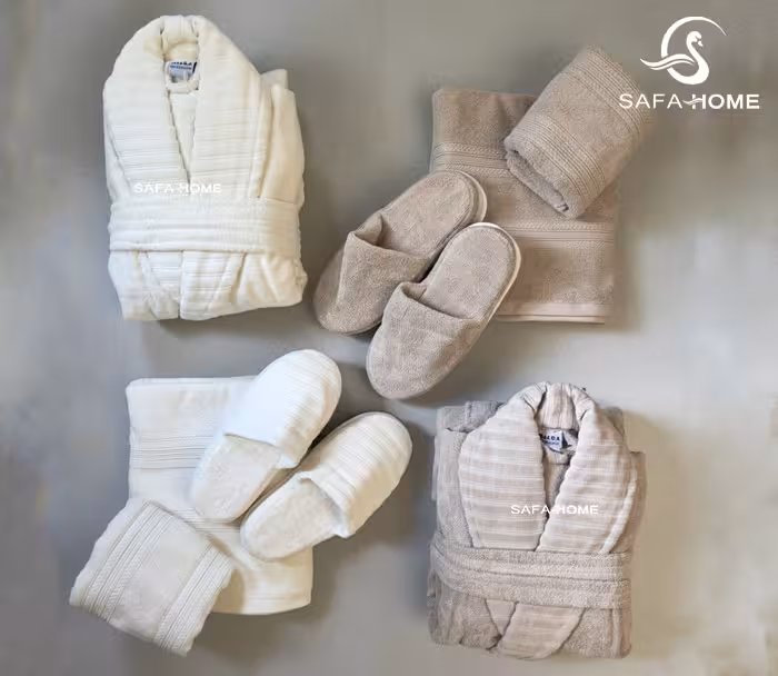 سرویس حوله عروس و داماد مدل دالورا سفید نسکافه‌ای