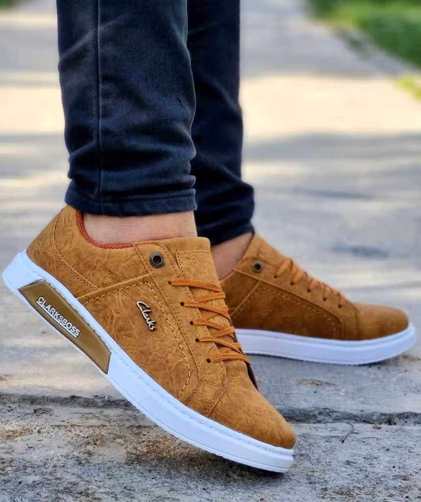 حراج جدید کفش ونس مردانه و پسرانه مدل کلارک رنگ خردلی زیره سفید یه کار شیک و درجه یک با ارسال رایگان