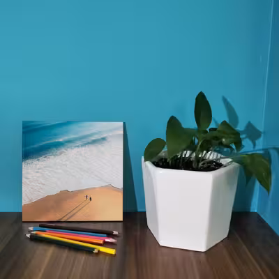 کاشی کارنیلا طرح ساحل دریا و موج سواران مدل لوحی کد WKB782 