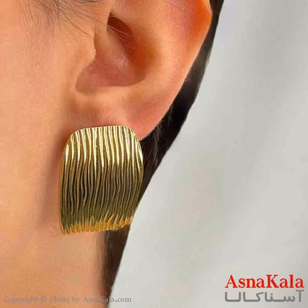 گوشواره دخترانه مینیمال طرح گل بیضی مدور فشن رنگ طلایی کد GSH151806W