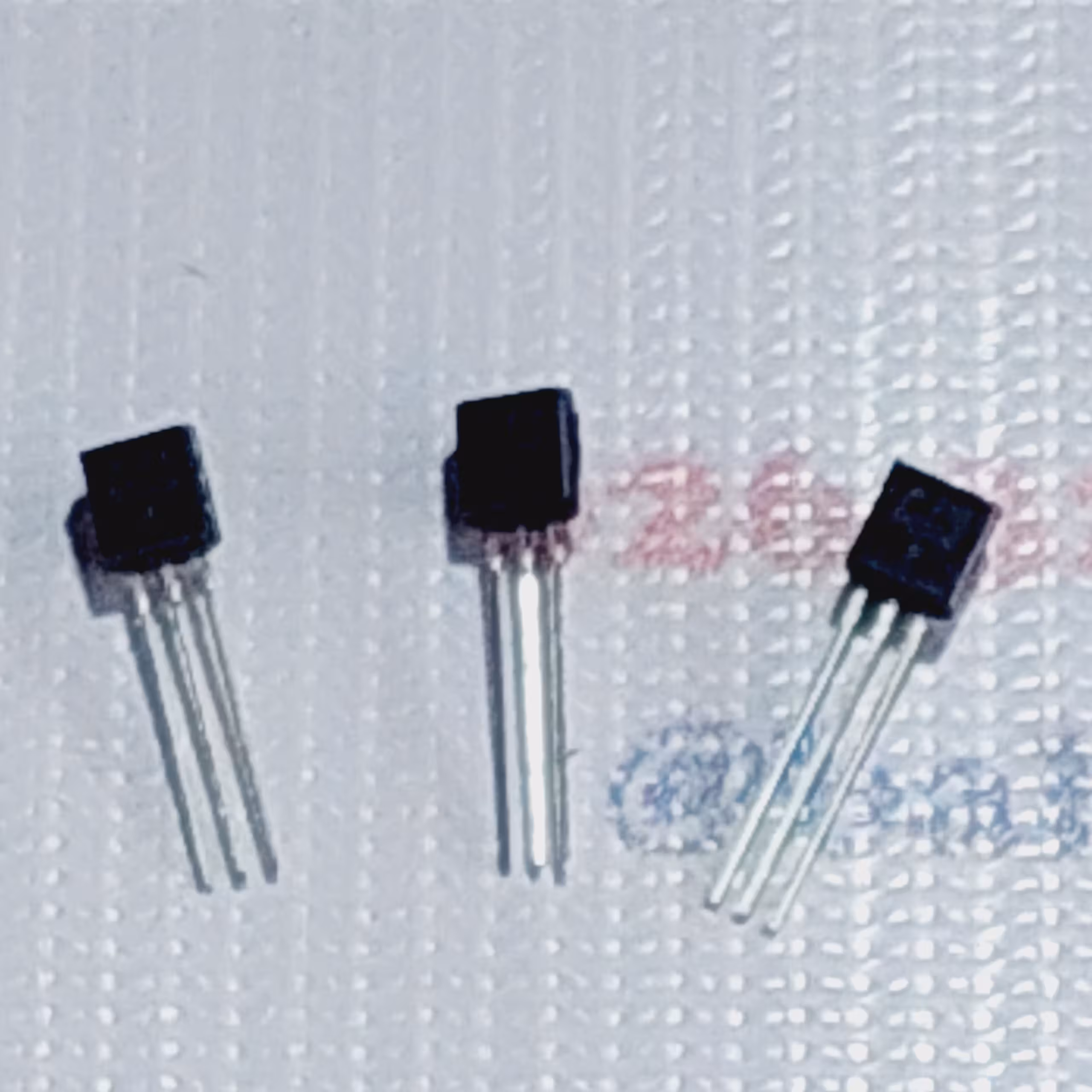 ترانزیستور C1740 بسته 10 تایی