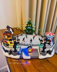 موزیک باکس پیست اسکیت رو یخ کریسمس