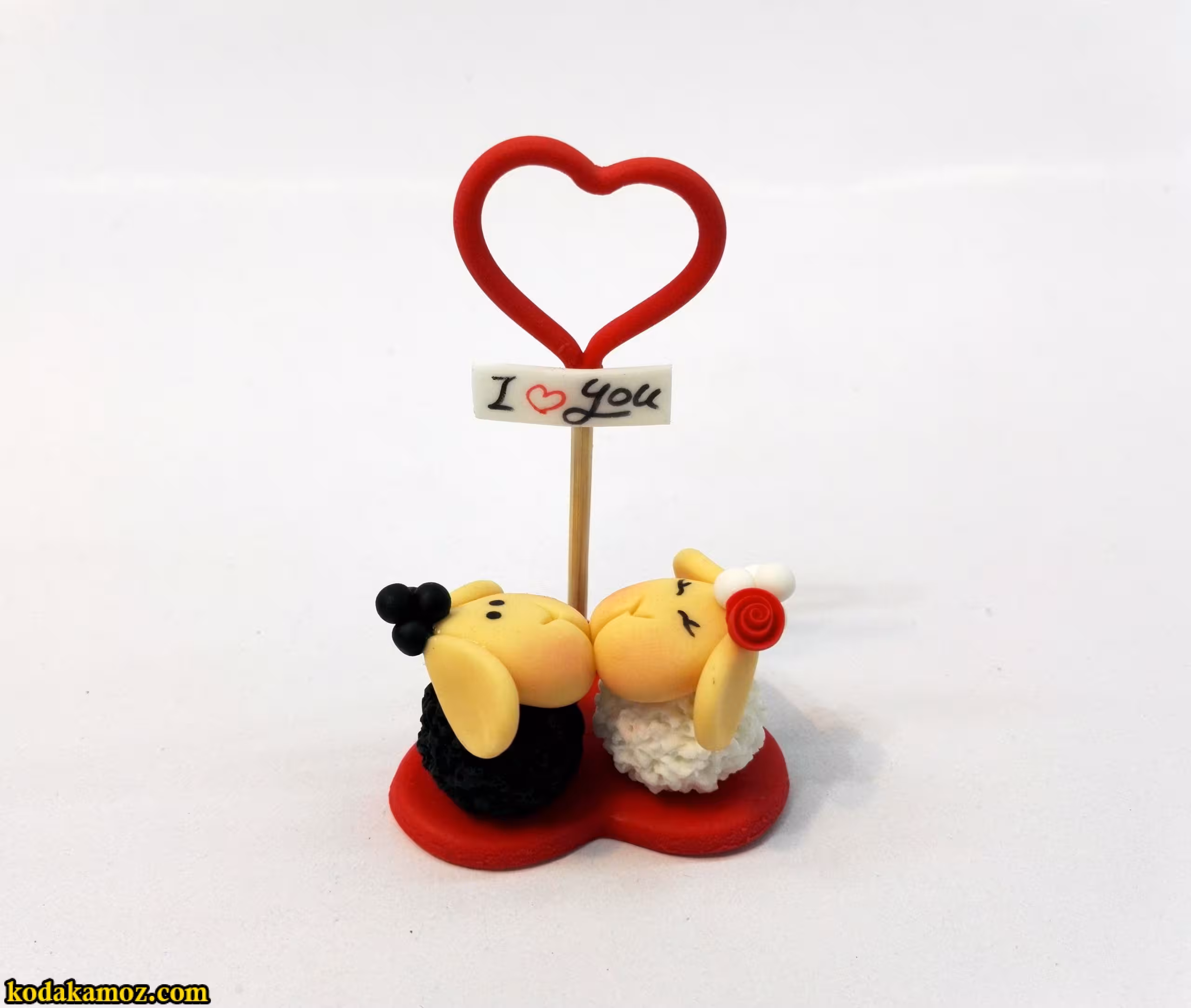 مجسمه خمیری گوسفند عاشق ولنتاین (هدیه ولنتاین گوسفند عاشق)
