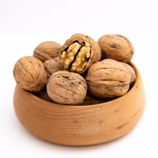 گردو با پوست