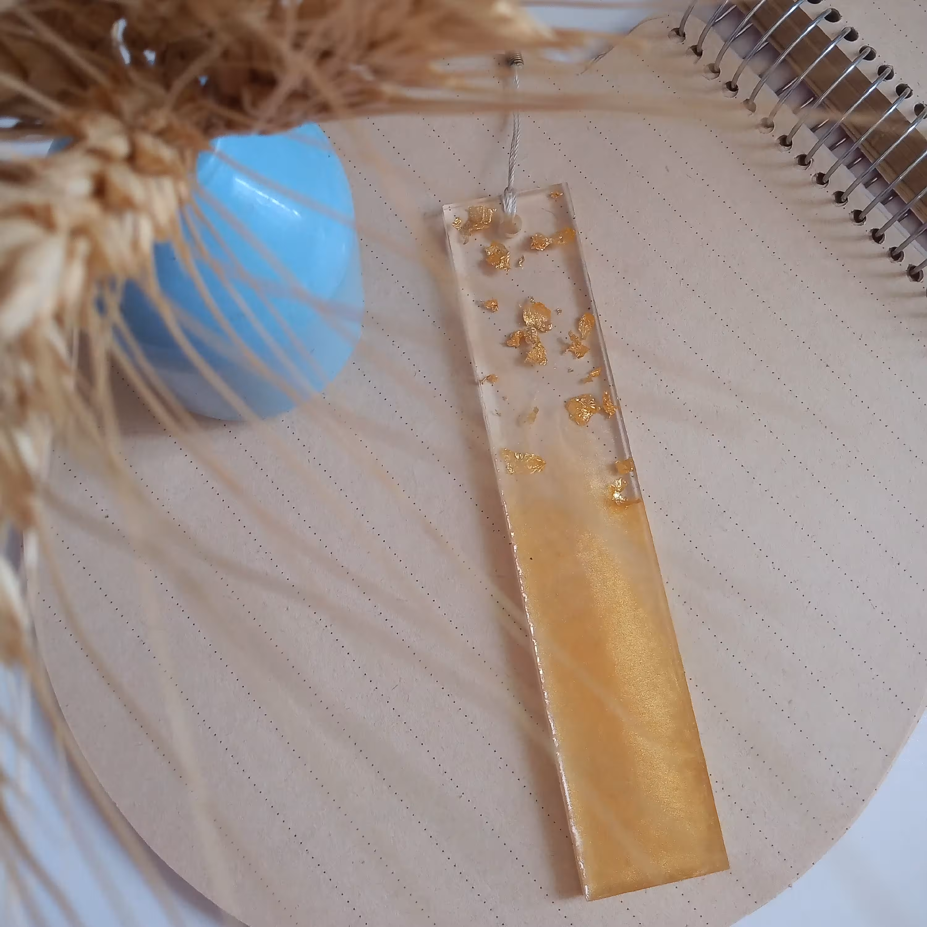 بوک مارک طلایی 