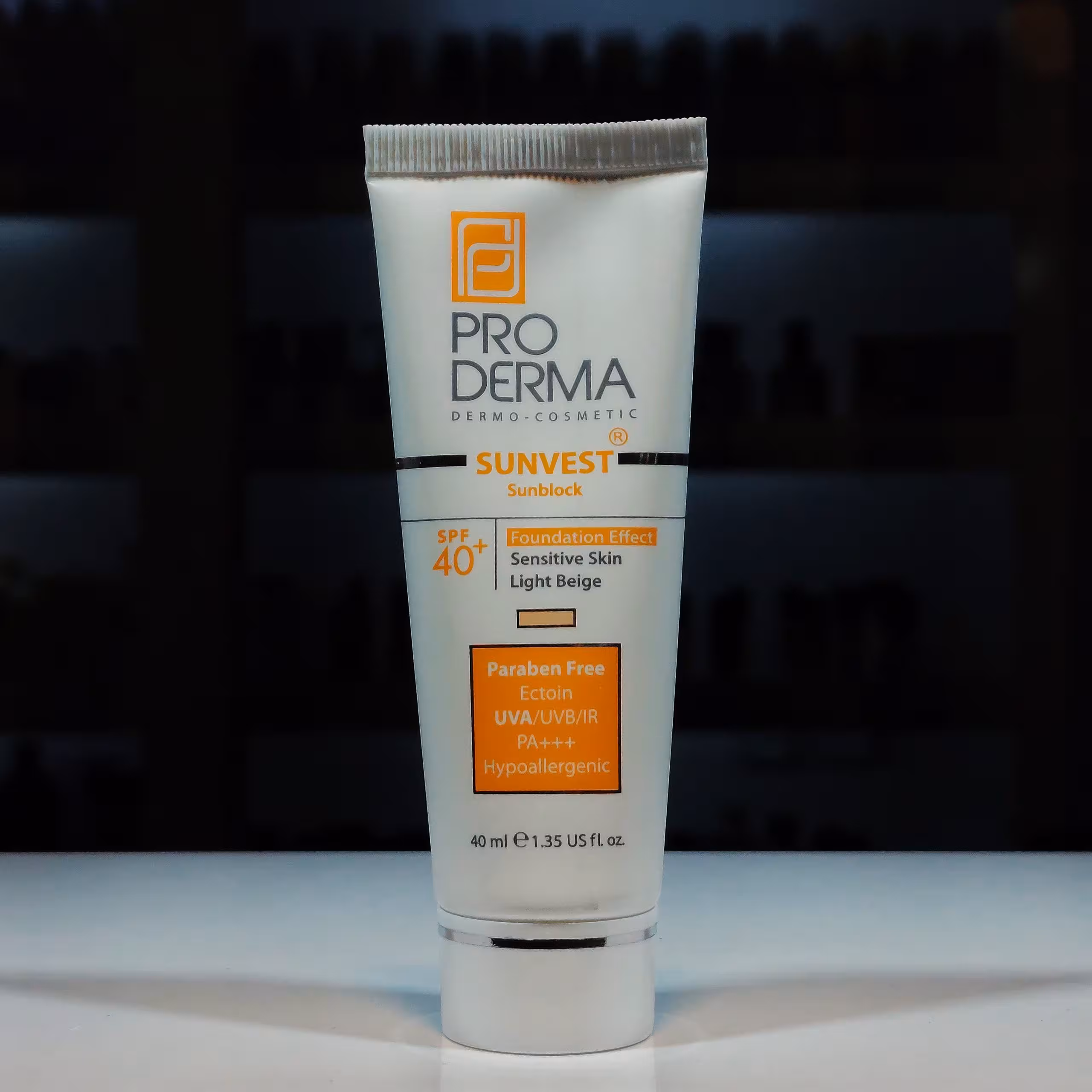 ضد آفتاب کرم پودری بژ روشن Proderma پرودرما مدل SPF40 پوست حساس