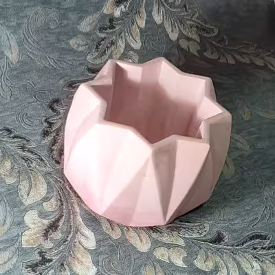 گلدان دکوری مدل بتنی اورانوس