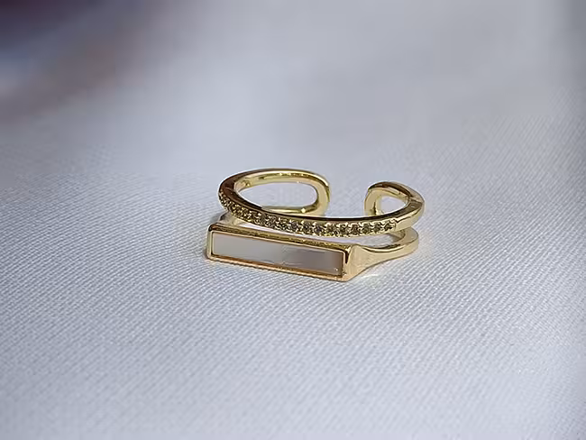 انگشتر طرح صدفی و نگین فری سایز