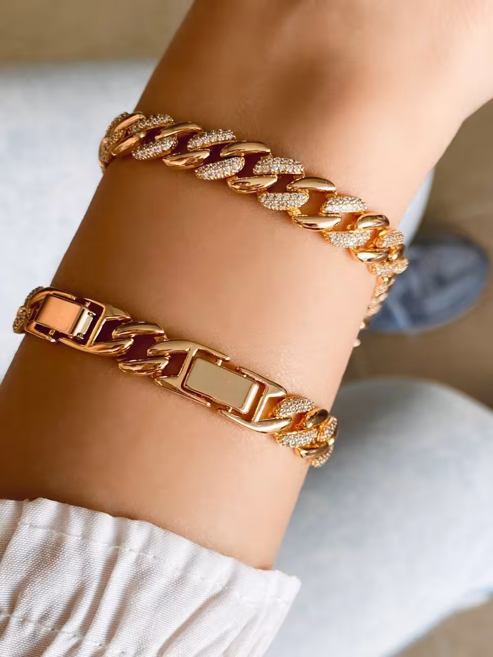 دستبند زنانه مدل کارتیه نگین دار، برند ژوپینگ کد 03