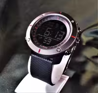 SUUNTO TRAVERSE دیجیتالی سانتو تمام دیجیتالی * فول امکانات * رنگ مشکی بادورشیشه نوک مدادی