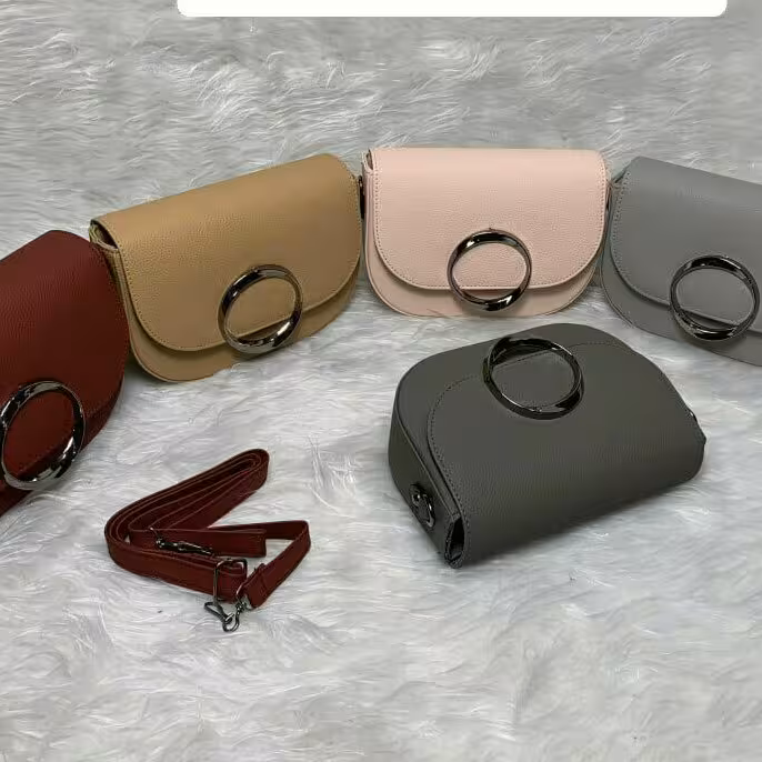 پاسپورتی دخترانه