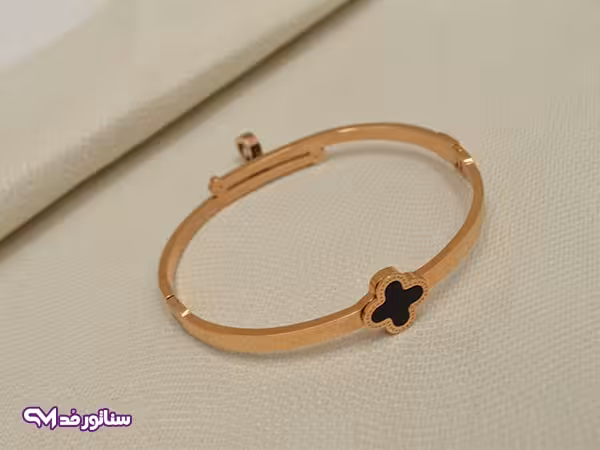 دستبند استیل النگویی نگین دار کد DZ1014