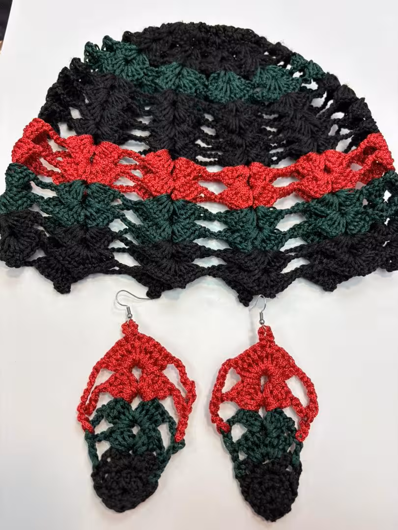 ست کلاه و گوشواره بافت نخ ترک یلدایی