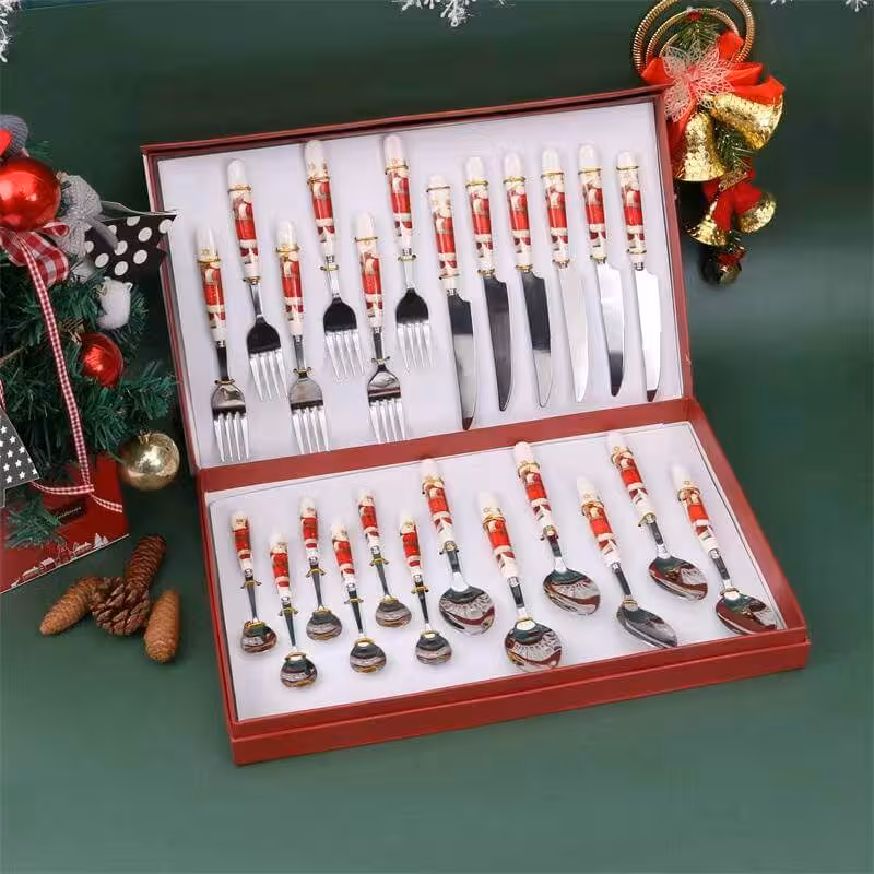 سرویس قاشق چنگال و چاقو بابانوئل کریسمس