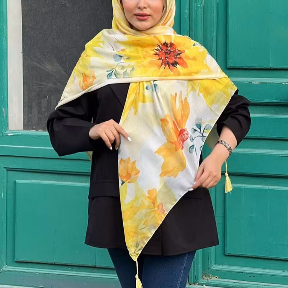 روسری نخی گلدار خوش رنگ