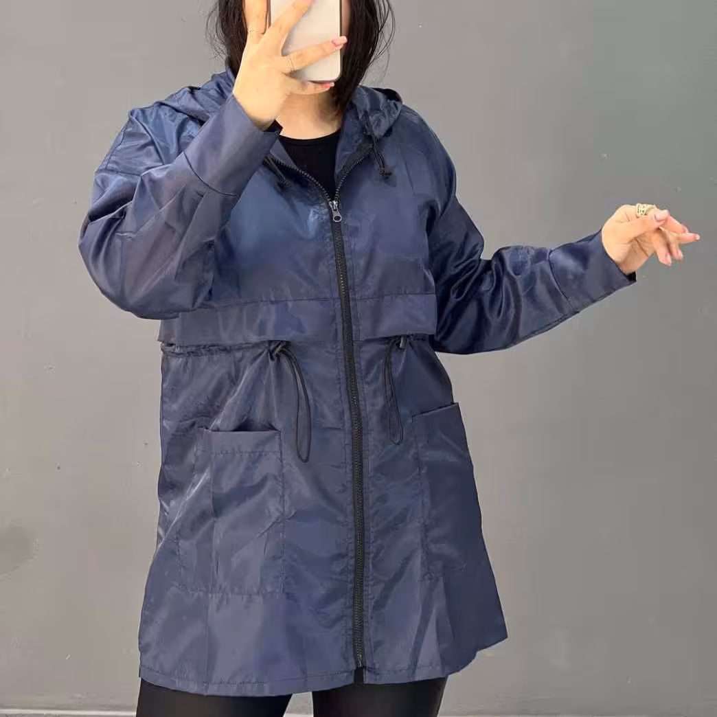 بارونی یلدا مموری قد کار 80دورسینه 110دورکلاه ودورکمر گت میخوره دوتا جیب کاربردی  هزینه پست بامشتری