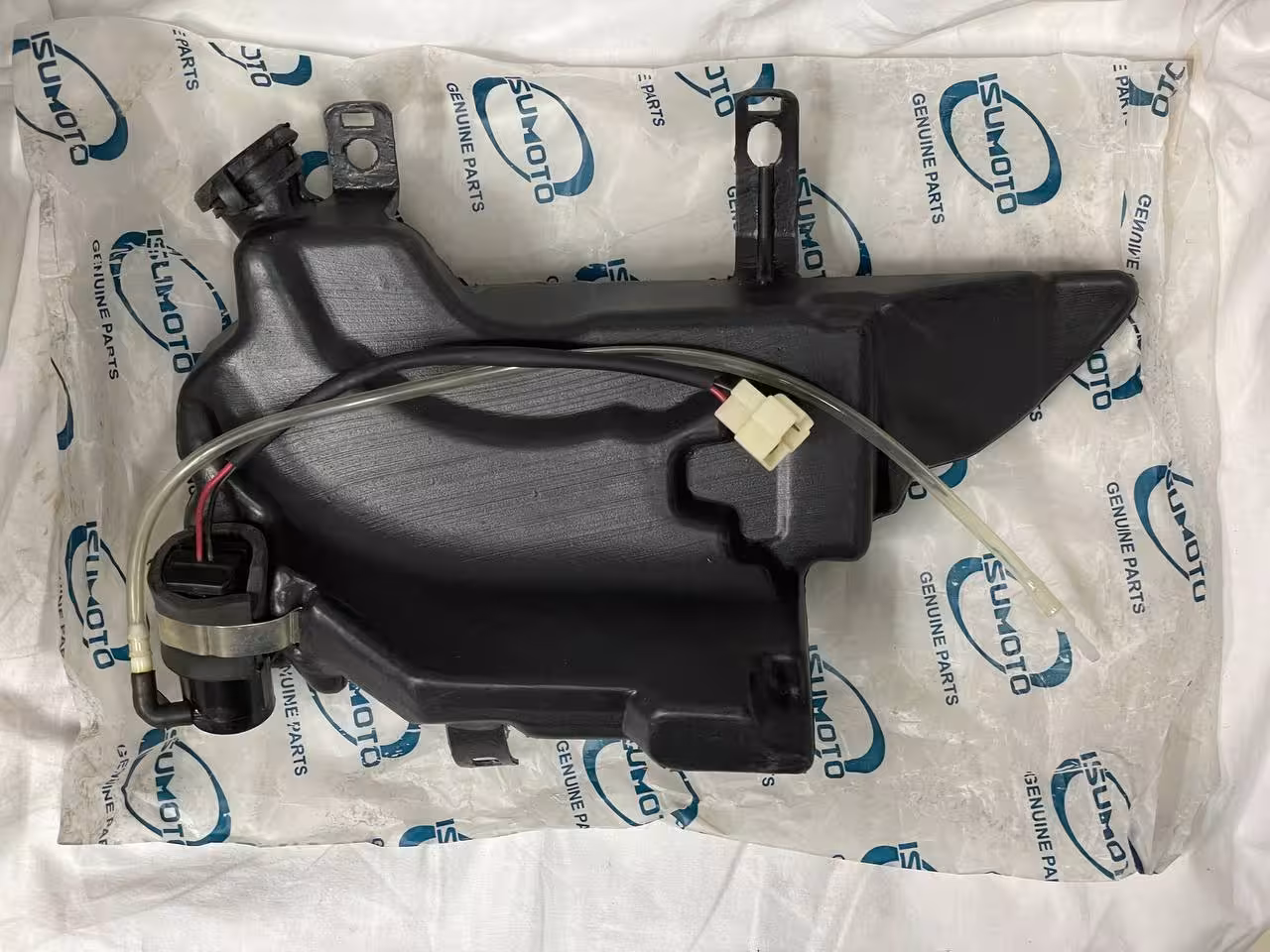 منبع (مخزن) شیشه شور با موتور 12 ولت ایسوزو 5 تن