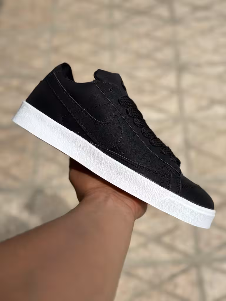 کتونی نایک بلیزر مشکی زیره سفید ( 669 )