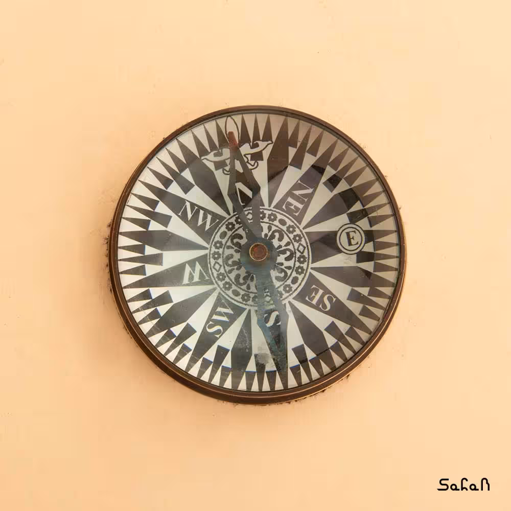 قطب نما برنجی هندی