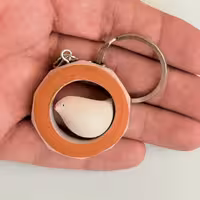 سرکلیدی جوجه داخل حلقه طرح هشت