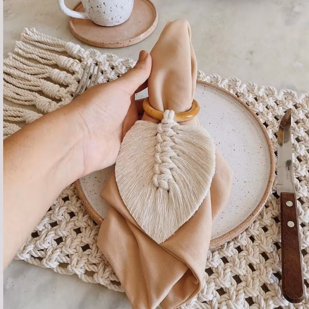 دیزاین مکرومه بشقاب و میز ناهارخوری