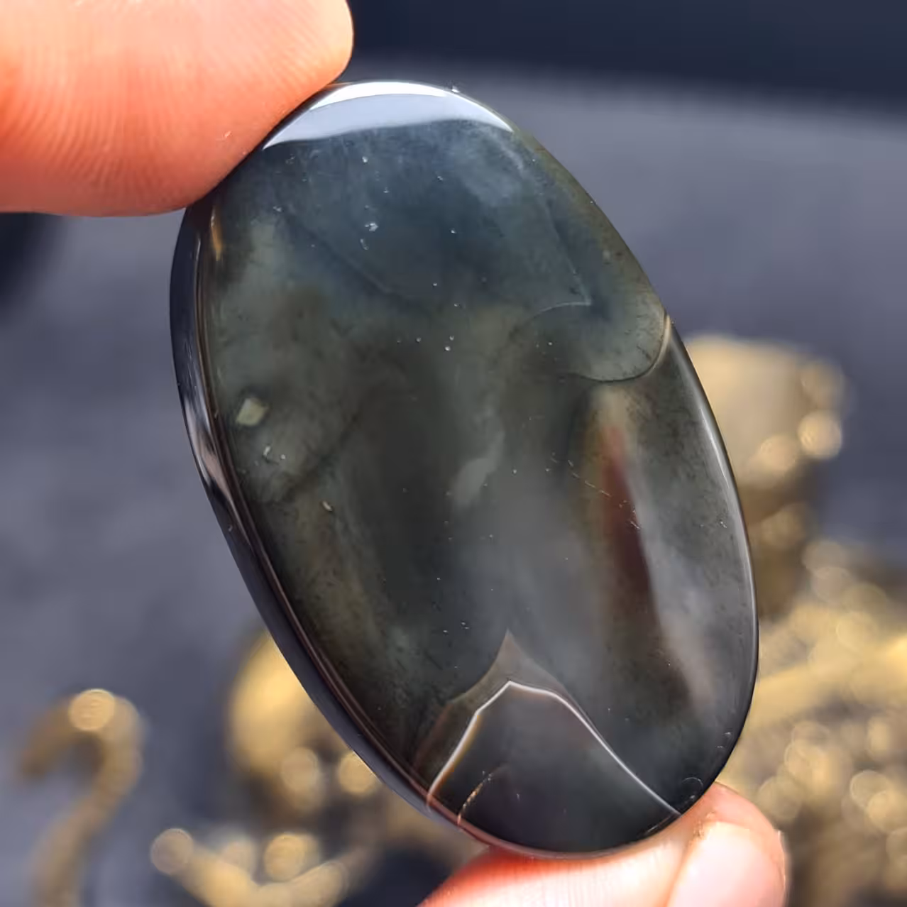 نگین درشت فوق العاده زیبای سنگ عقیق بسیار خاص رگه سلیمانی اصل خراسانی
کد 28469
