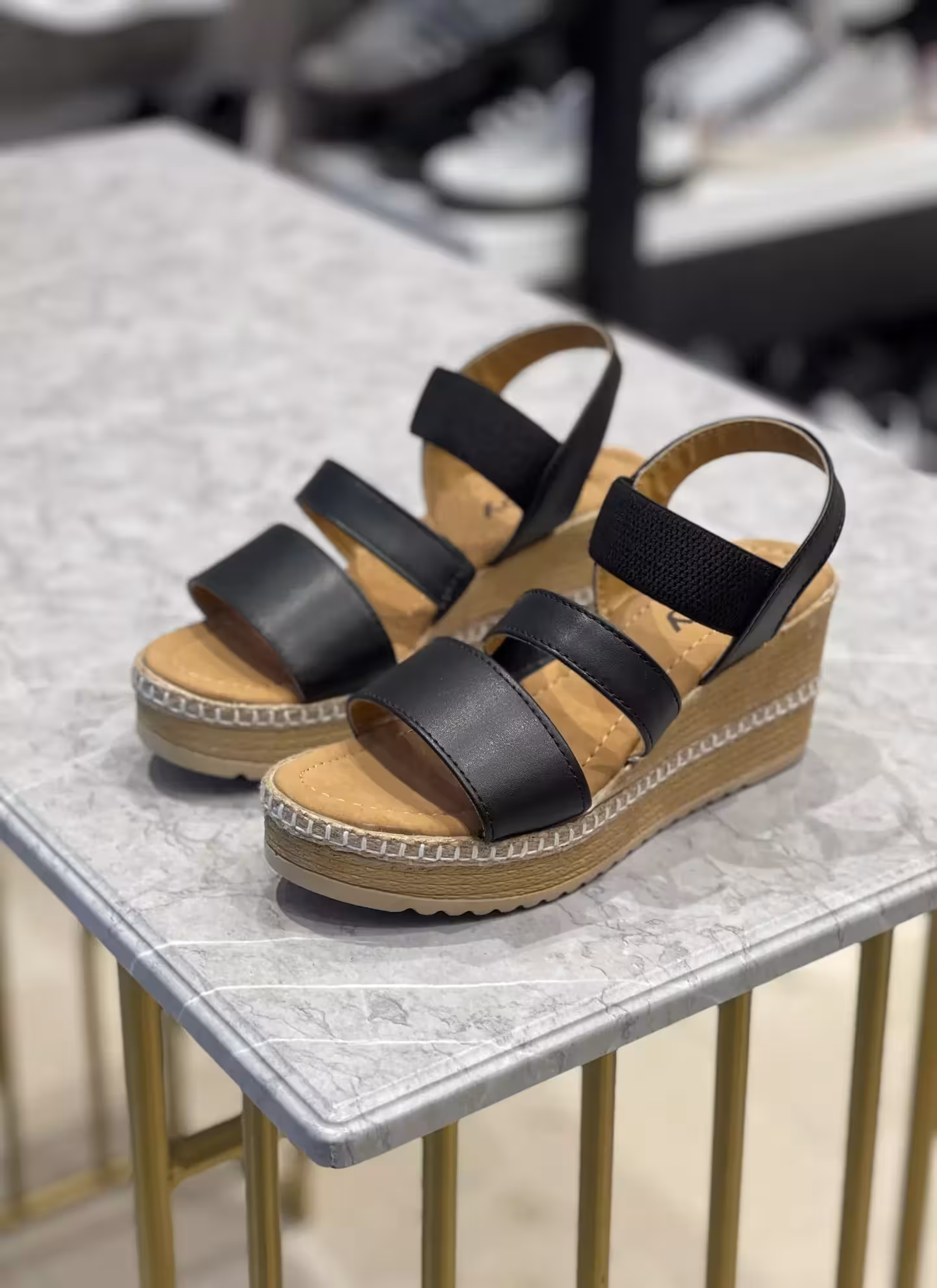صندل طبی کد ss167 رنگ مشکی سایز 38