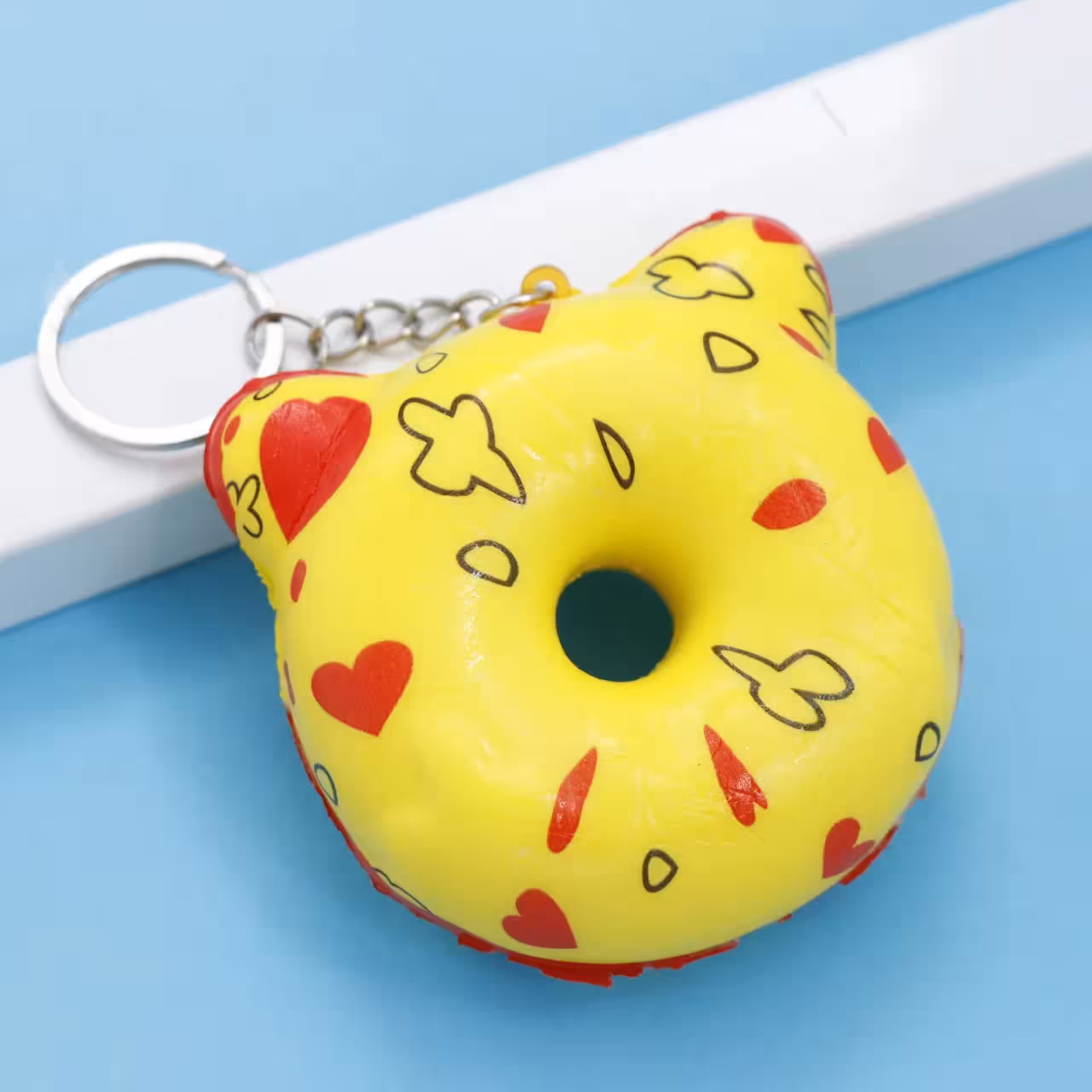سرکلیدی آویز کیف اسفنجی دونات گربه ای زرد قلبی 37112
