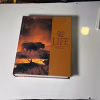کتاب زیست شناسی زبان اصلی زندگی مصور کمیاب | LIFE