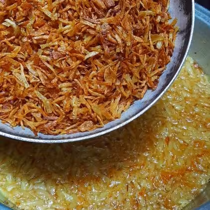  پیاز سرخ شده  باروغن حیوانی یک کیلویی گیلان.رشت