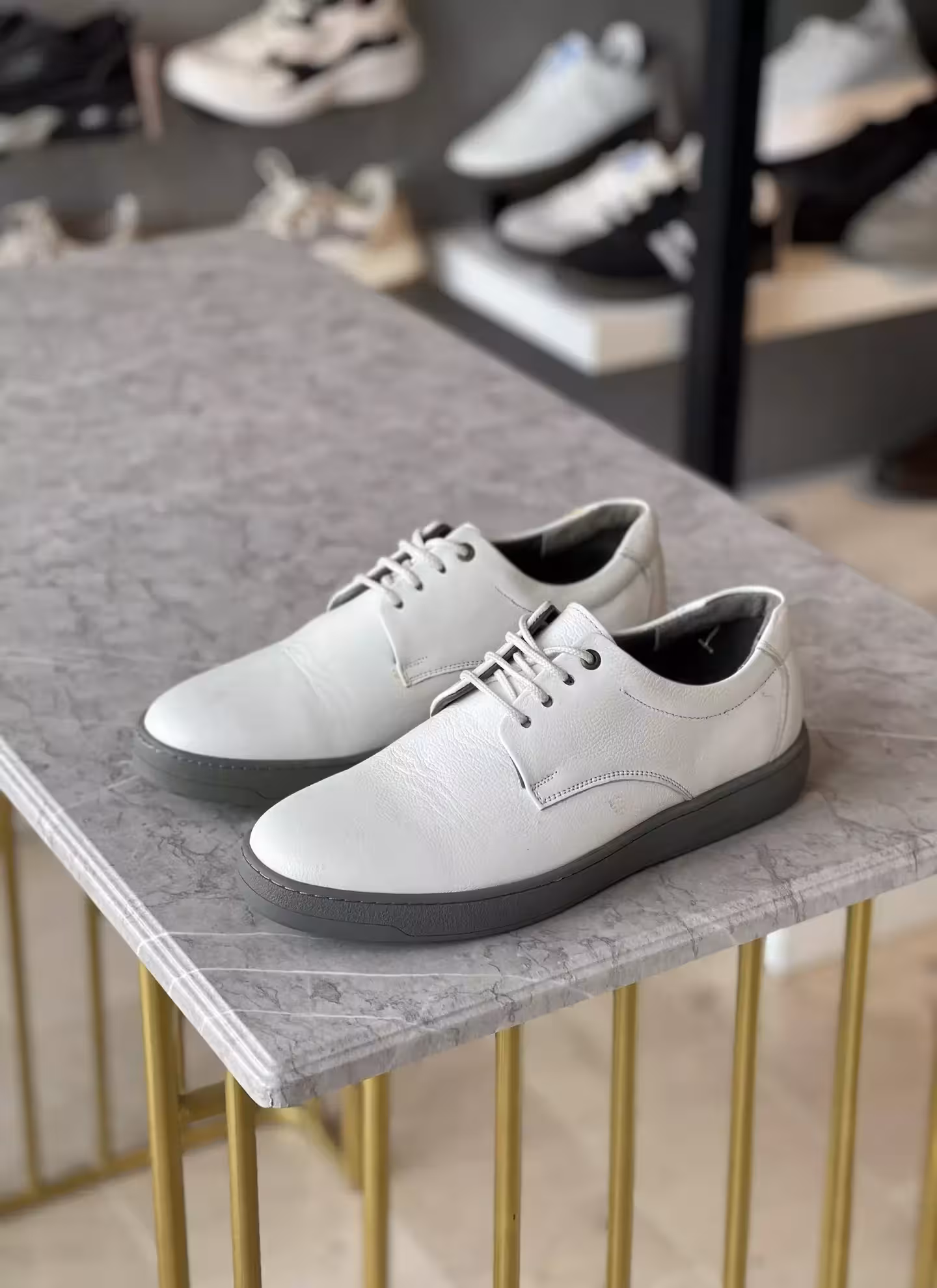 ونس چرم بندی سایز 41 رنگ سفید کد M110