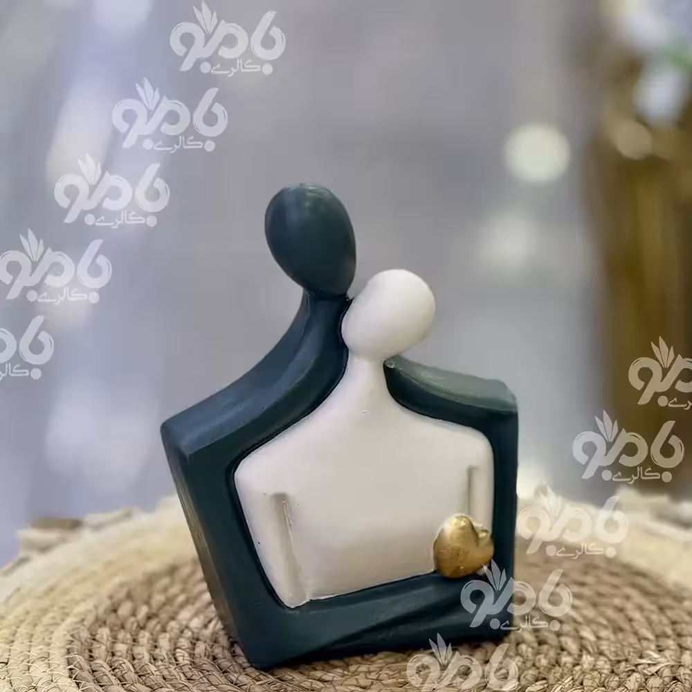 مجسمه رزین ماه عسل کوچک