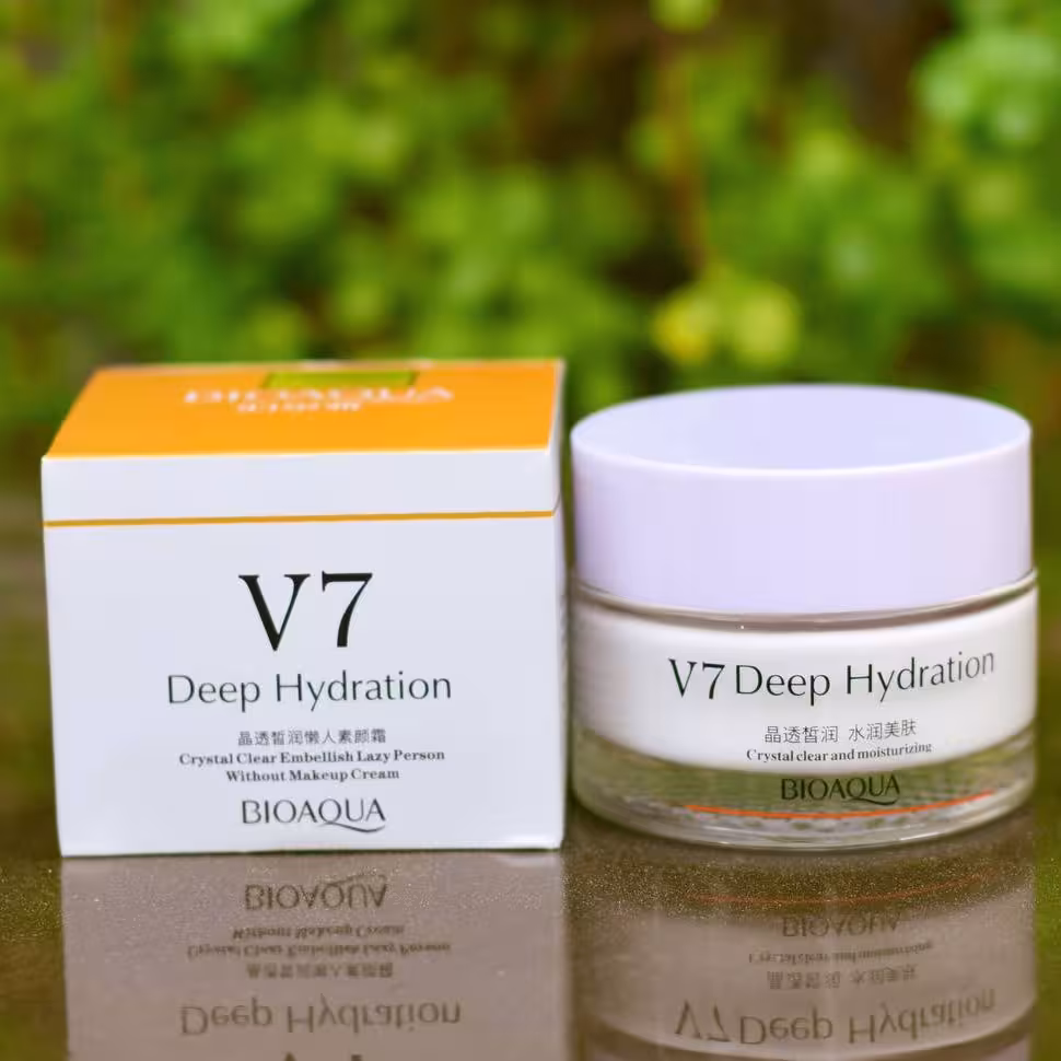 کرم مرطوب کننده و سفید کننده صورت کریستالی 7 ویتامینه بیوآکوا