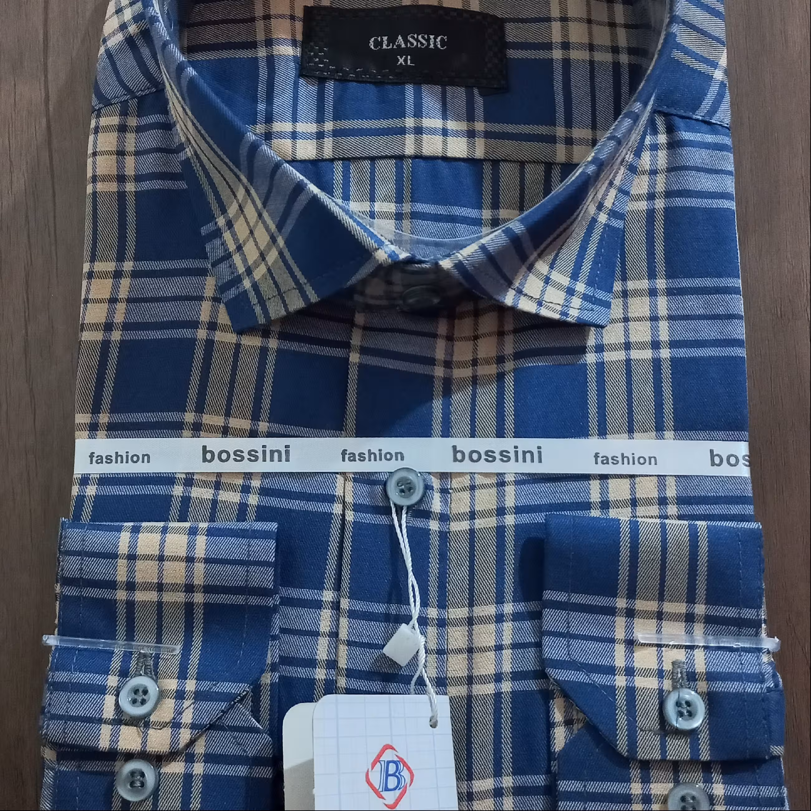 پیراهن مردانه چهارخونه جنس پارچه نخی ازبهترین نساجی های ایرانی