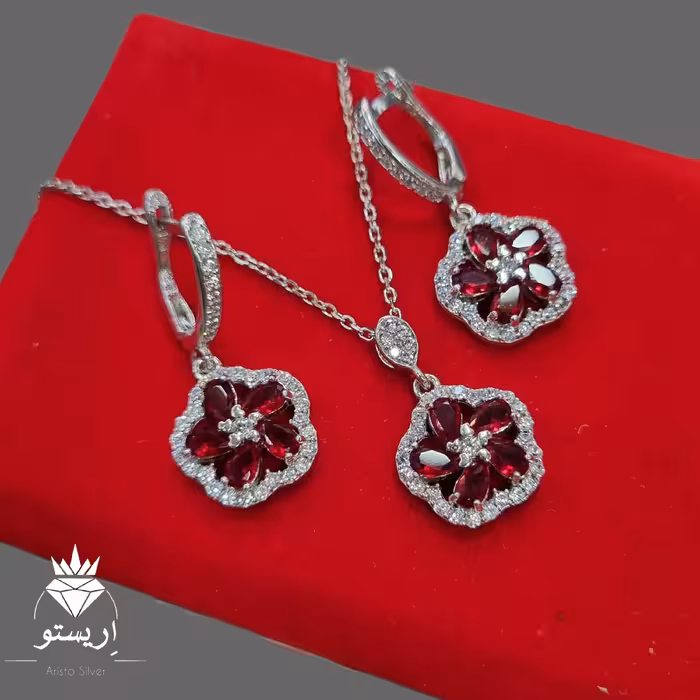 نیمست نقره جواهری نگین رنگی(بدون زنجیر) شیک و خاص با عیار 925 و آبکاری طلاسفید