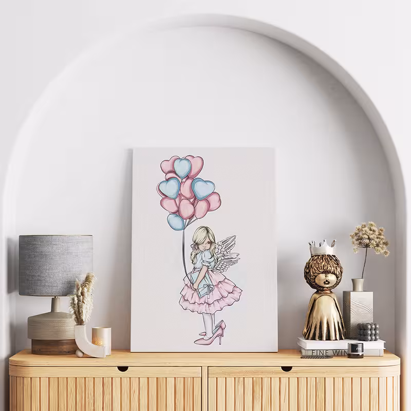 تابلو شاسی مدل دختر بچه و بادکنک های قلبی کد T320628 | دنیای قاب