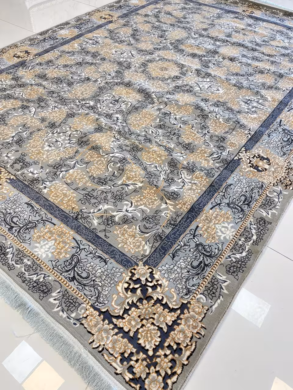 فرش 700شانه کاشان طرح پاییزان