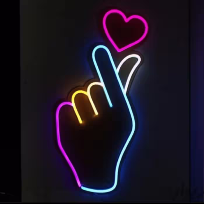 تابلو نئون طرح finger heart 4