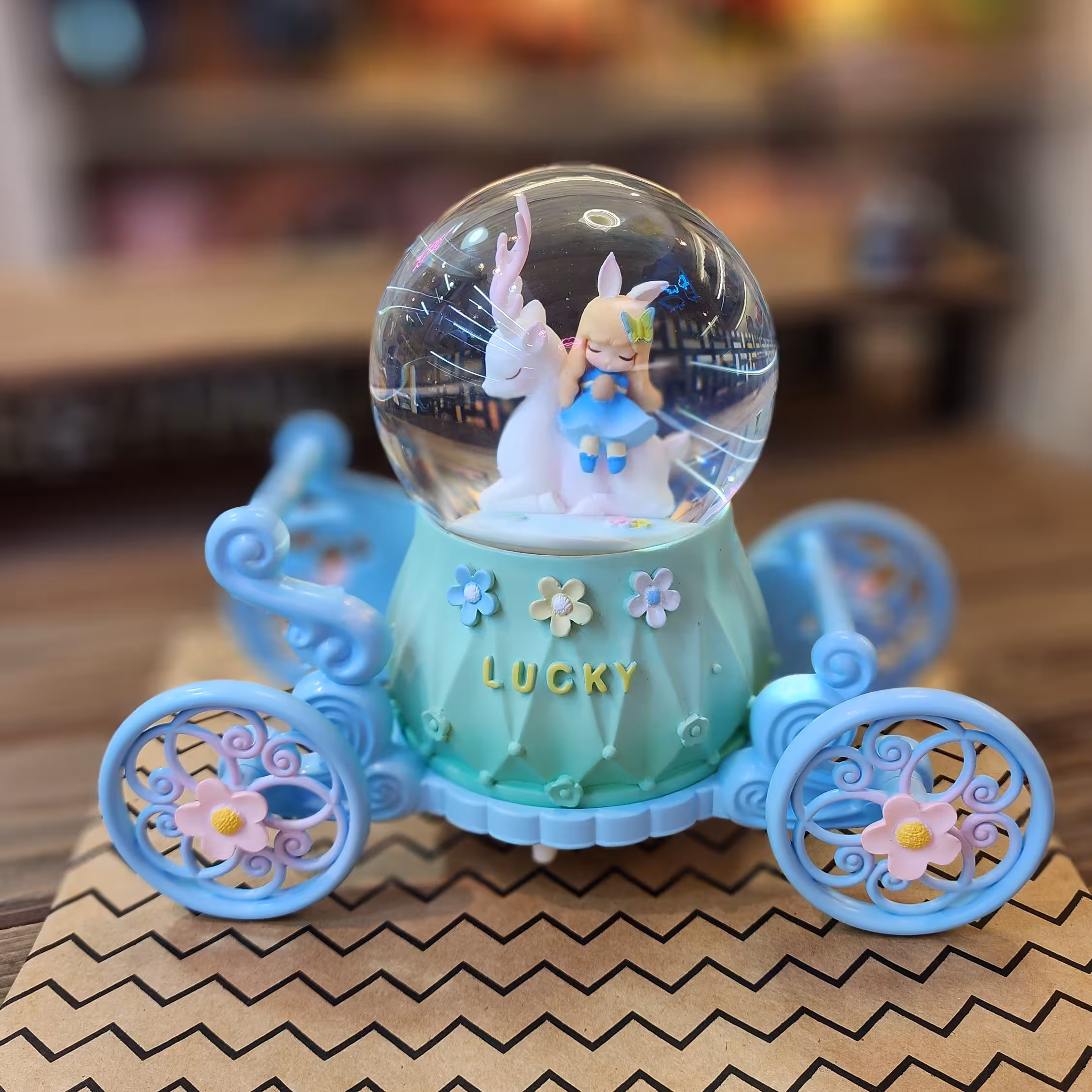 گوی کالسکه،دارای پمپاژ،5 موزیک و 2 چراغ