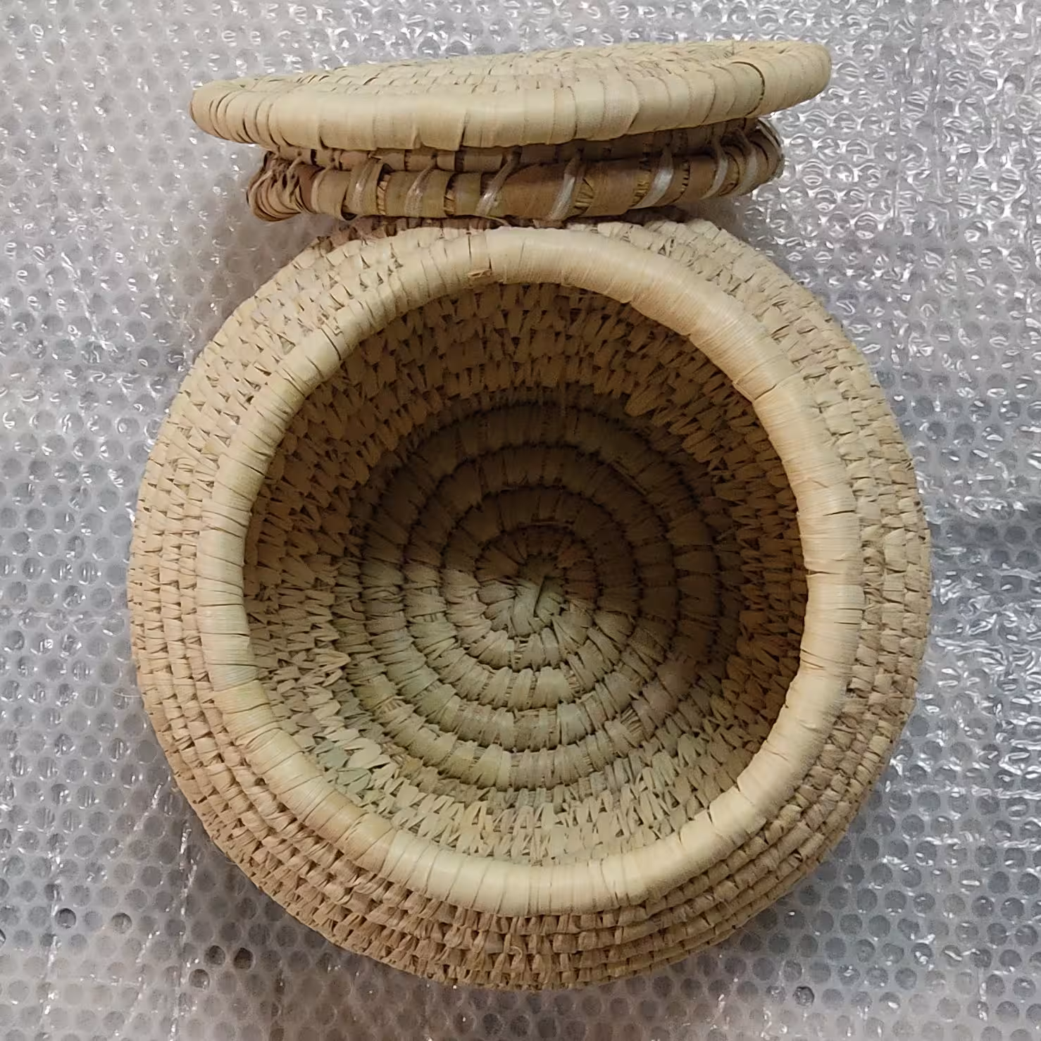 جابرنجی حبوباتی خمره ای ظرفیت 3  کیلو حصیری 