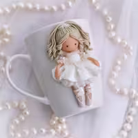 ماگ خمیری عروسکی برجسته طرح عروس