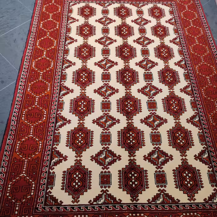 فرش دستبافت سه متری طرح لوزی کد AA380