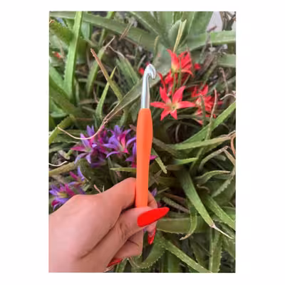 قلاب بافتنی مدل ZHL-10 کد 10 به همراه سنجاق نشانه گذار بافتنی و سوزن دوخت کاموا مجموعه 3 عددی