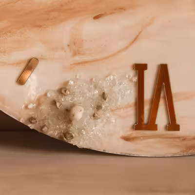 ساعت دیواری رزینی مدل ابروباد